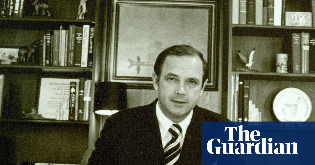 Alexander Butterfield, Nixon aide who disclosed Watergate tapes, dies aged 99 | Richard Nixon
